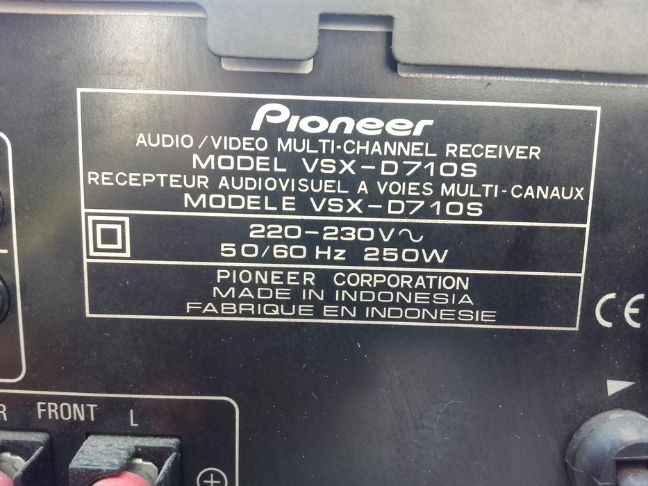 Amplituner Pioneer VSX-D710S plus DVD Pioneer DV44K