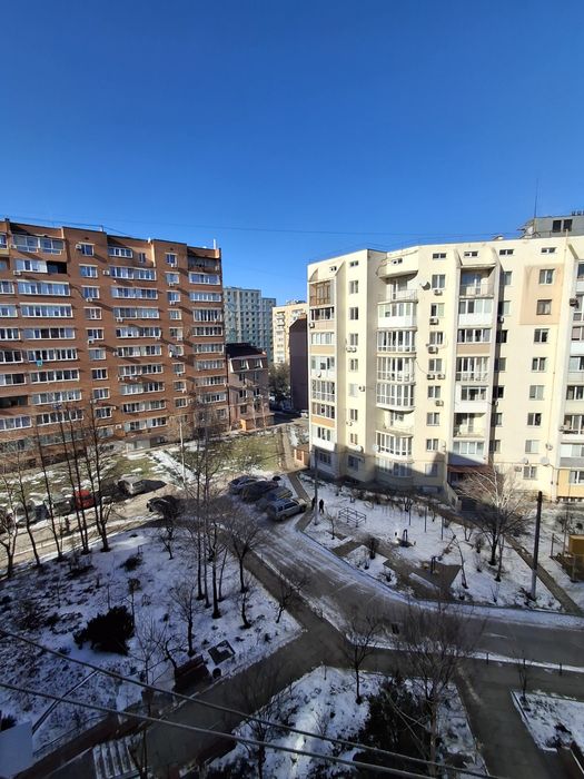 Продам квартиру в престижном районе . .