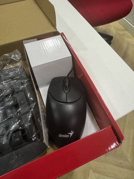 Teclado e rato Genius