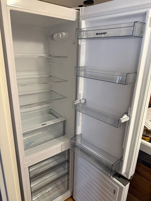 Lodówka SHARP jak nowa