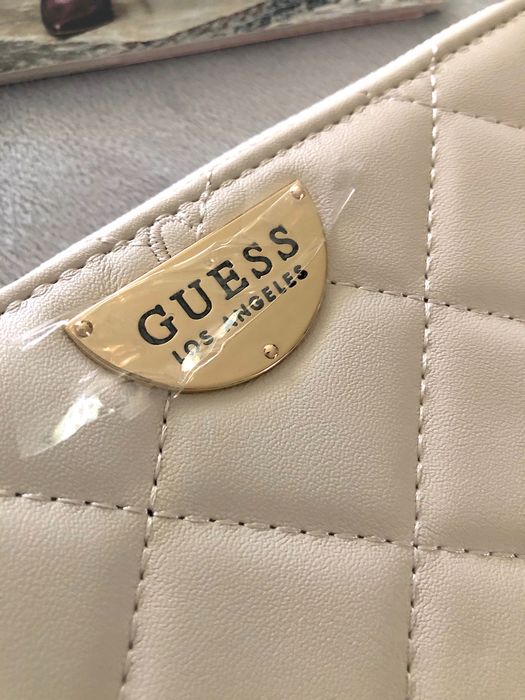 Guess portfel na zamek