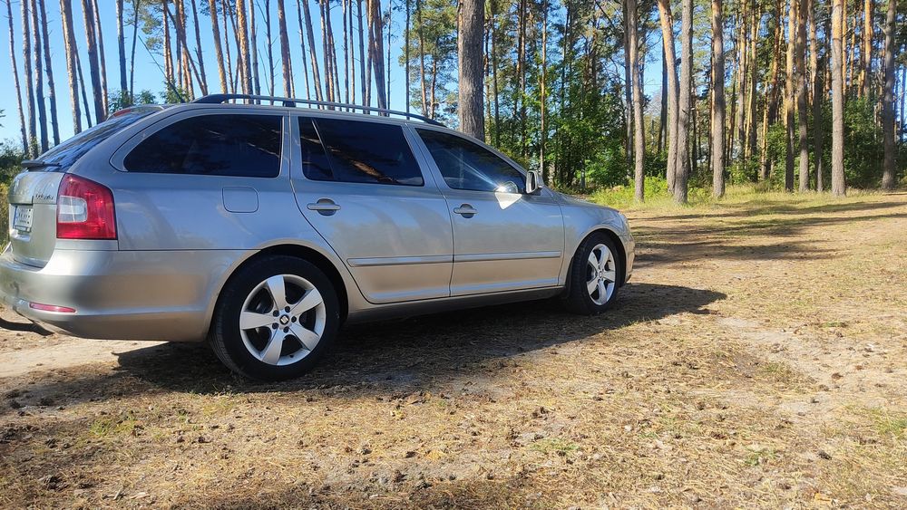 Продам недорого гарну Шкоду Октавію 2011 року. Дизель.