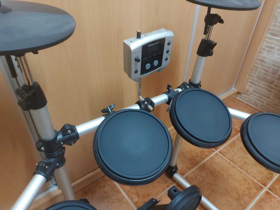 Bateria Eletrónica Millenium MPS-150 - Completa e a Funcionar