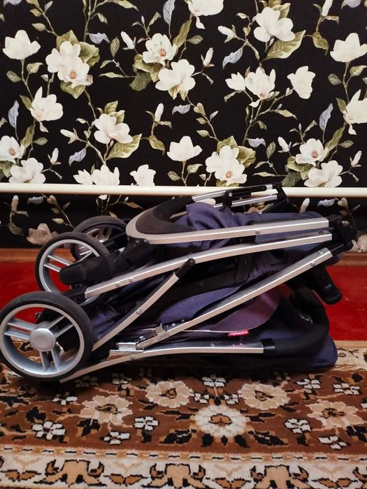 Б/у прогулочна коляска