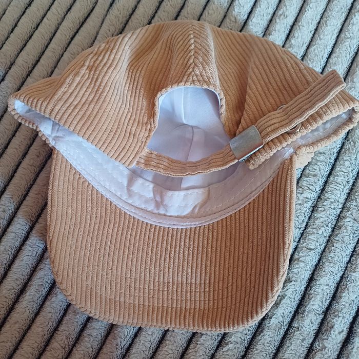 Czapka z daszkiem r.56