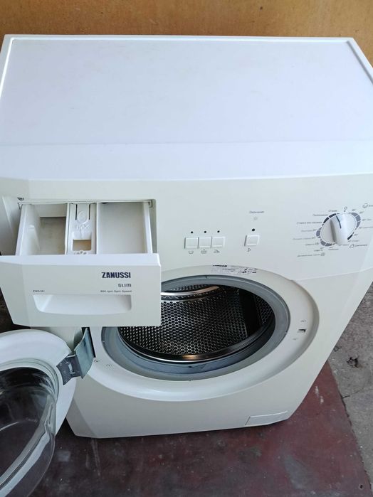 Пральна машина Zanussi Slim