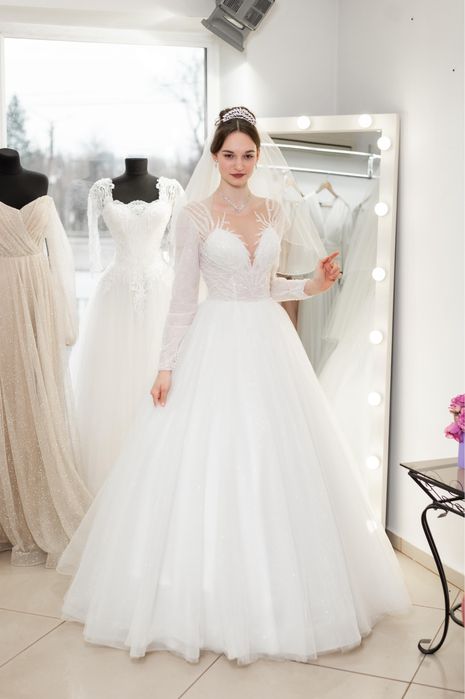 РОЗПРОДАЖ весільних та вечірніх суконь ВІД 1000гр.