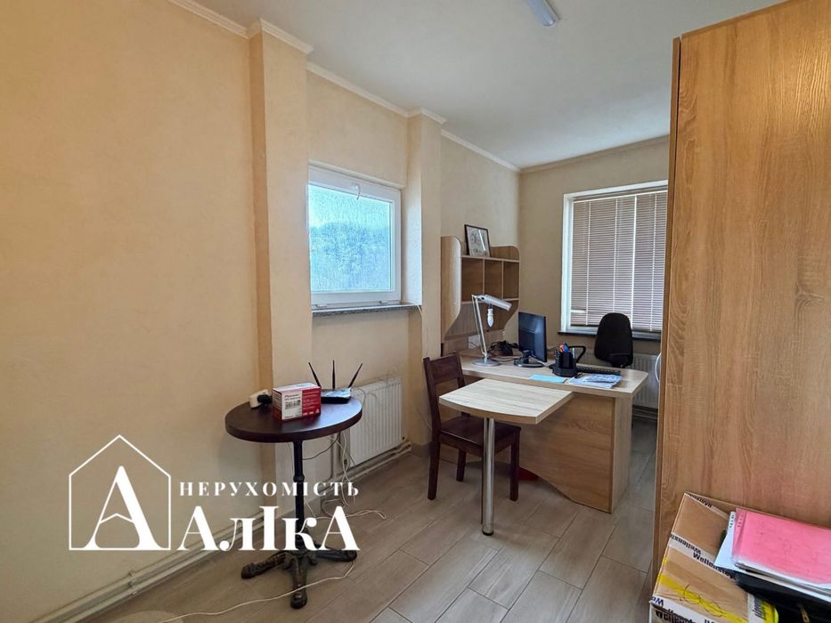 Продам фасадне приміщення ЖК Нова Будова 1