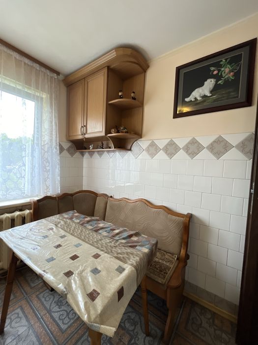 Центральна частина.В гарному стані продається квартира, великий двір,можна по програмах, ваучерах. - View 6