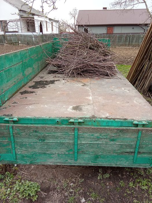 Причіп для трактора