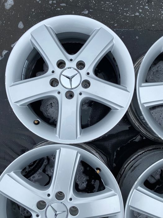 Felgi aluminiowe Mercedes 5x112 R16 6J Et 46 Otw 66,6