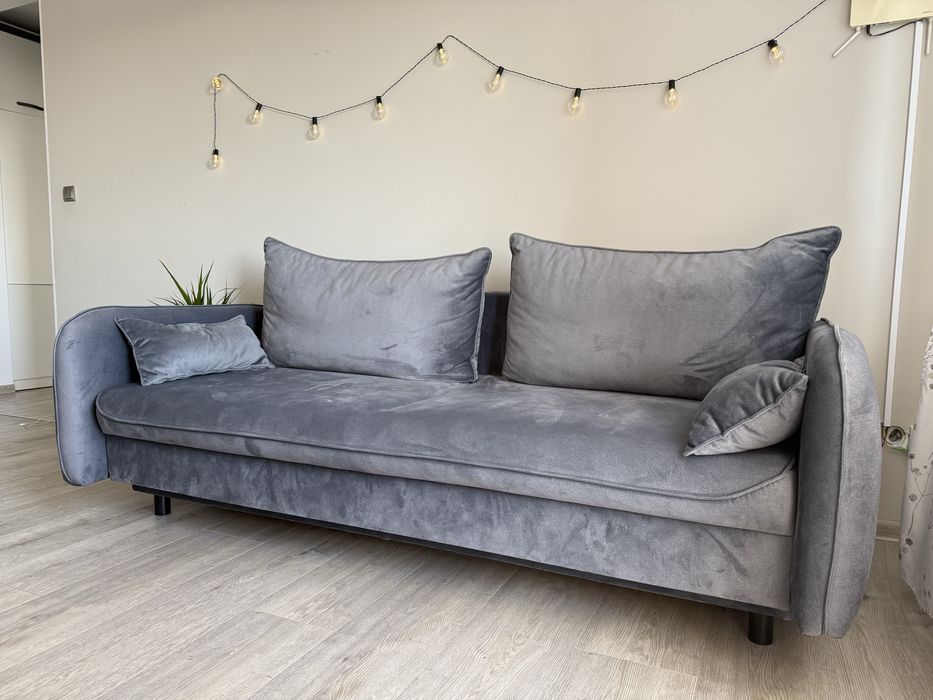 Szara sofa z funkcją spania | Rozkładana | Wygodna