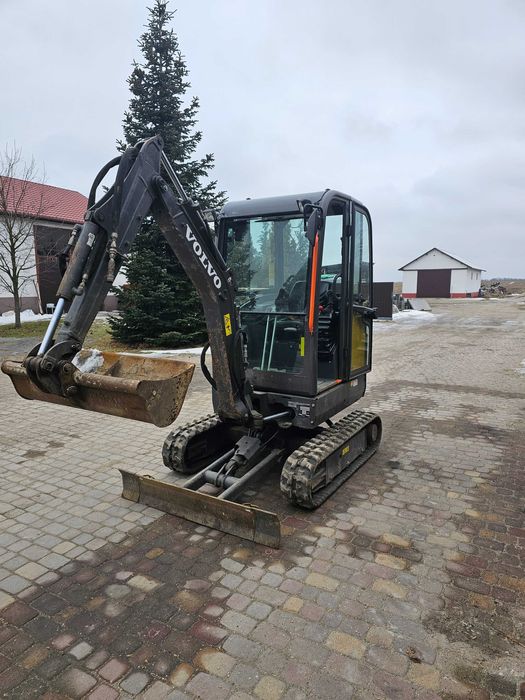 Minikoparka Volvo EC18E- 2022rok- 450 mtg - rozsuwane gąsienice