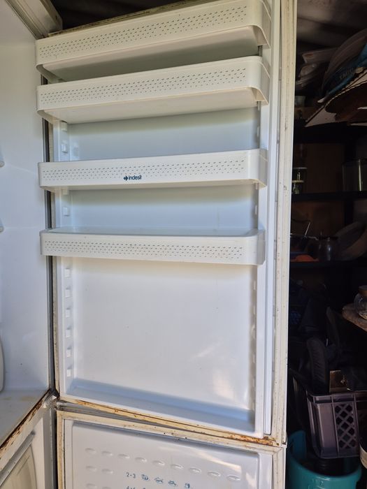 Frigorífico combinado indesit