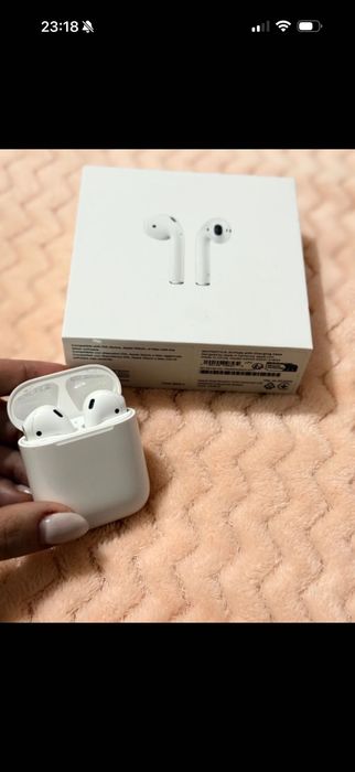 Apple AirPods Bluetooth