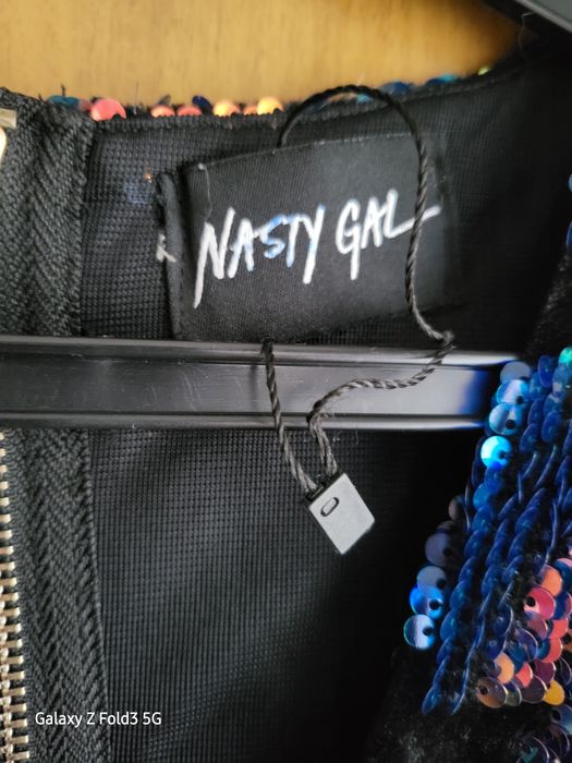 Продам новое платье