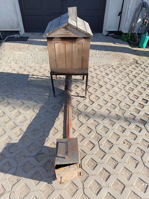 wędzarnia ogrodowa drewniana