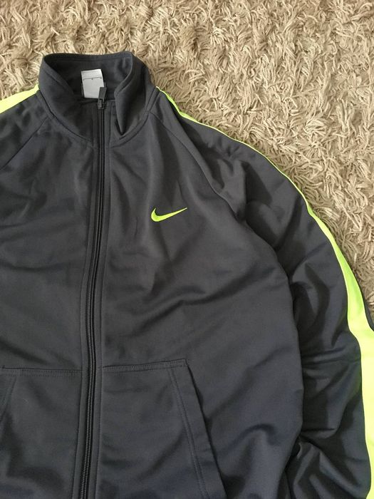 Nike track jacket  кофта на замку  розмір L  стан ідеальний