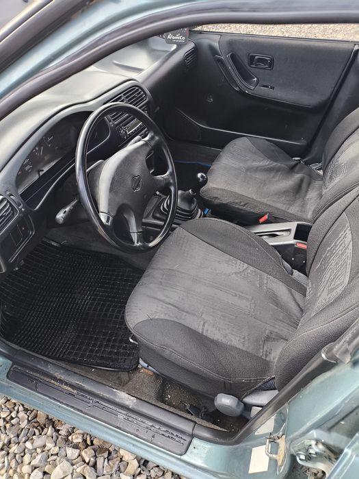 Nissan Sunny 1.4 бензин в чудовому стані авто машина Нісан санні