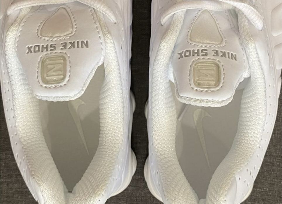 Новые кроссовки Nike Shox R4 39-40 размер