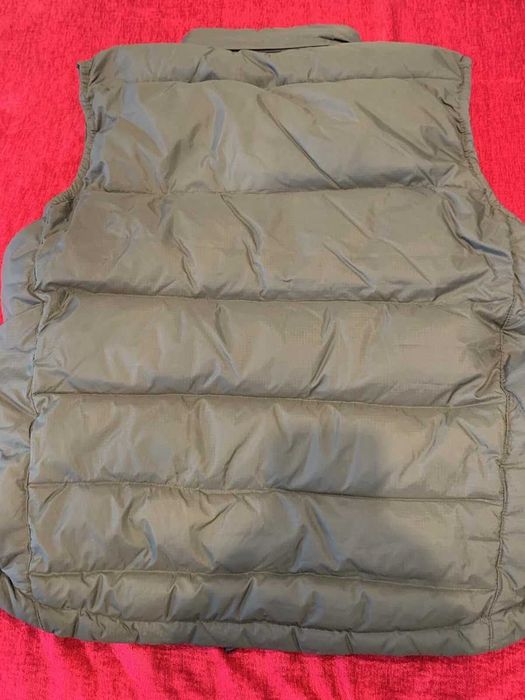 Двосторонній жилет Gap зі 100% гусячого пуху! Чудова якість і вигляд