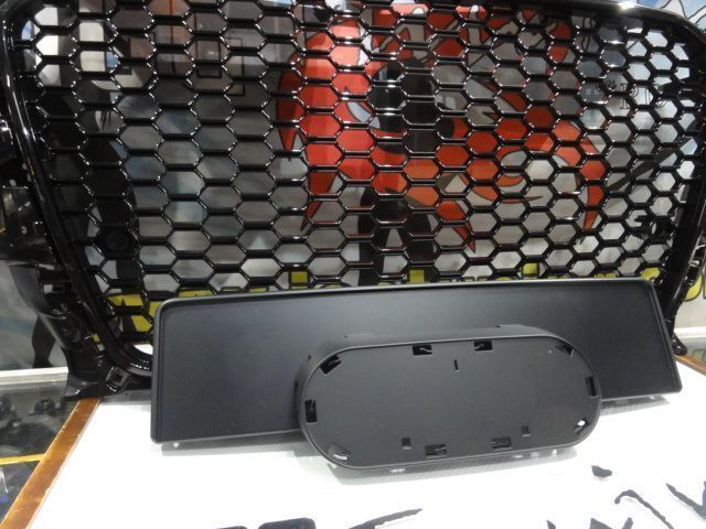 Grelha frontal audi a3 8V 12-16 HATCHBACK / LIMOUSINE / CABRIO, RS3 LOOK preto brilhante