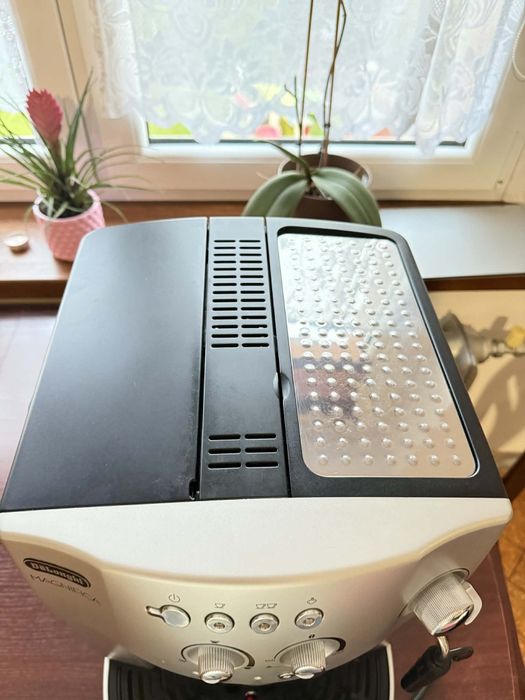 Express DēLonghi Magnifica