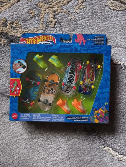 Zestaw deskorolek Hot Wheels