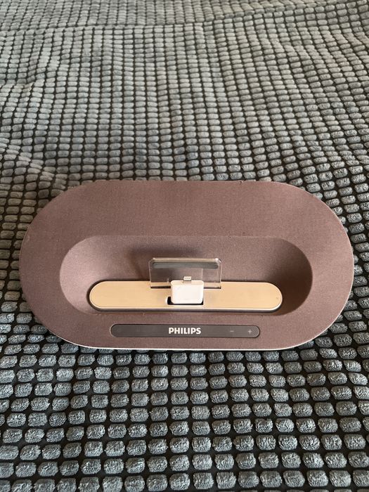 Coluna Philips Dock para iPhone Lightning + Entrada AUX