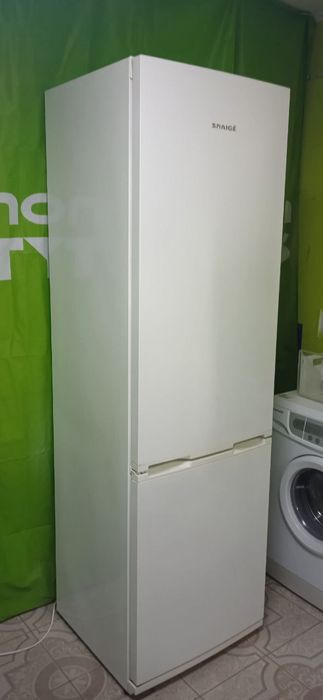 Холодильник б/в  Snaige   двух камерний mod.RF39 SM