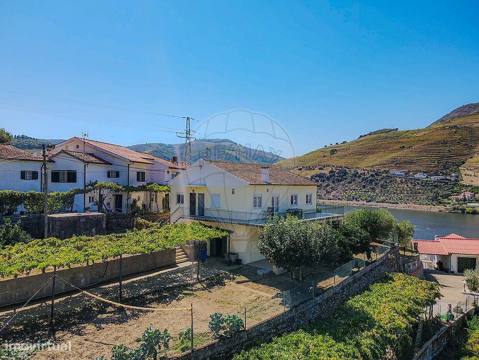 Moradia T4 para venda