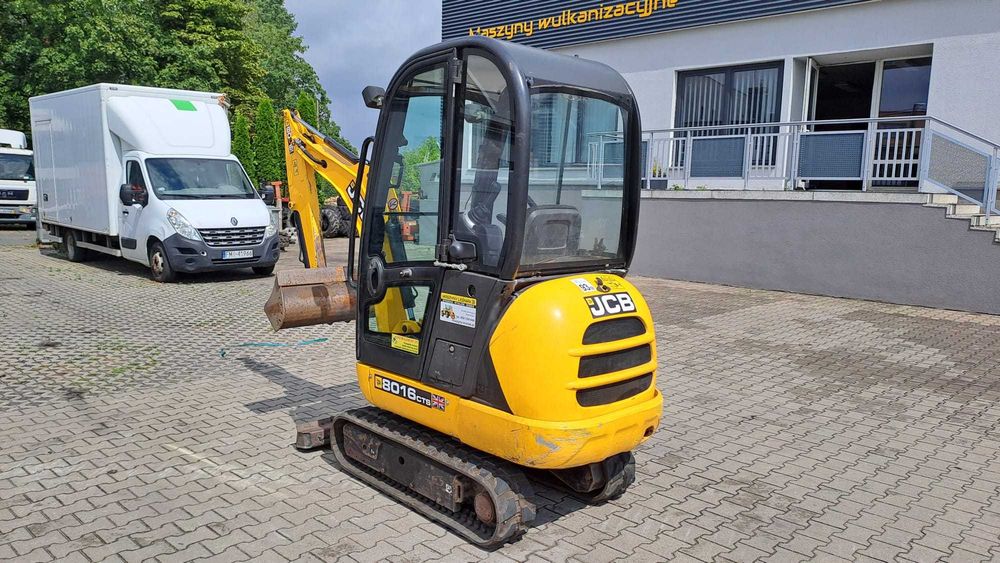 Usługi minikoparką ładowarką teleskopową roboty ziemne