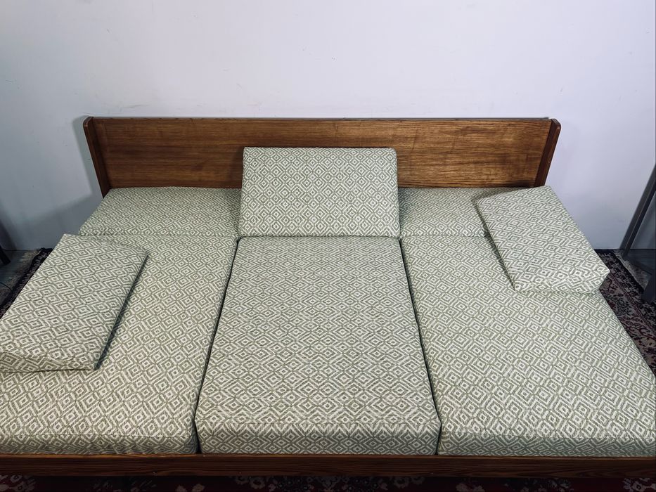 Kanapa PRL Tatra rozkladana mid moder century lata 60 dąb mat retro