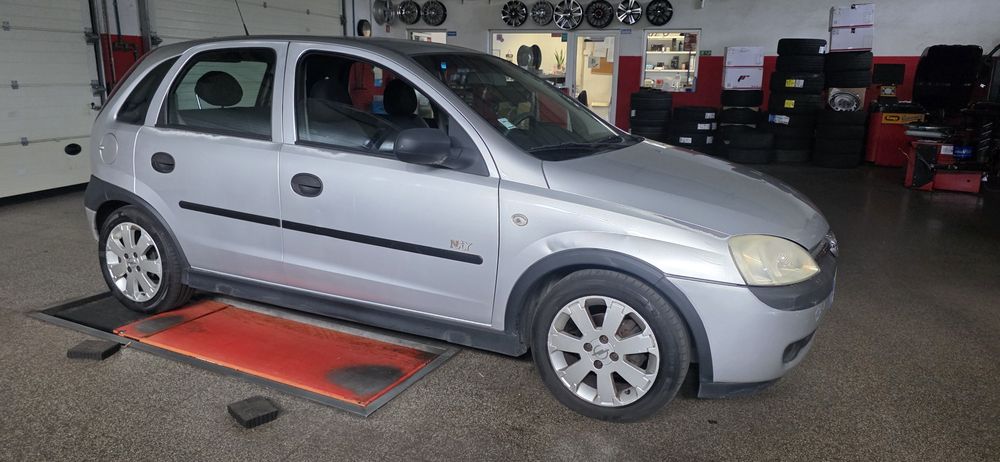 Opel corsa C 1.2 NJoi