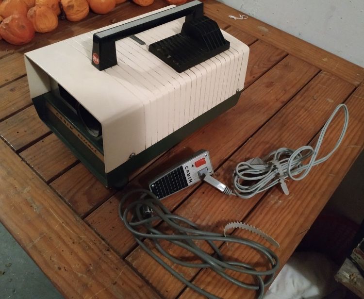 Slide Projector - Auto Cabin64738429636099121