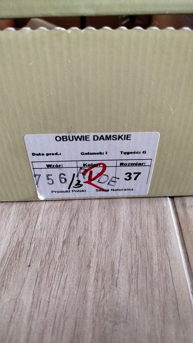 Buty na obcasie 37 skóra naturalna