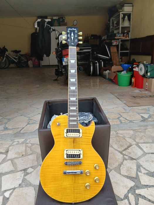 Guitarra Harley Benton SC550 deluxe
