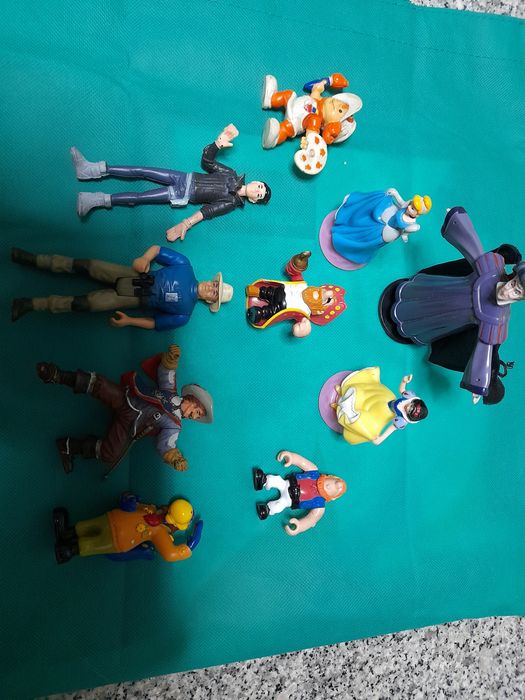 Various Dolls430848242080829446