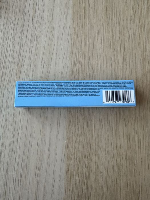 Eyeliner liquide mat nyx blue thang