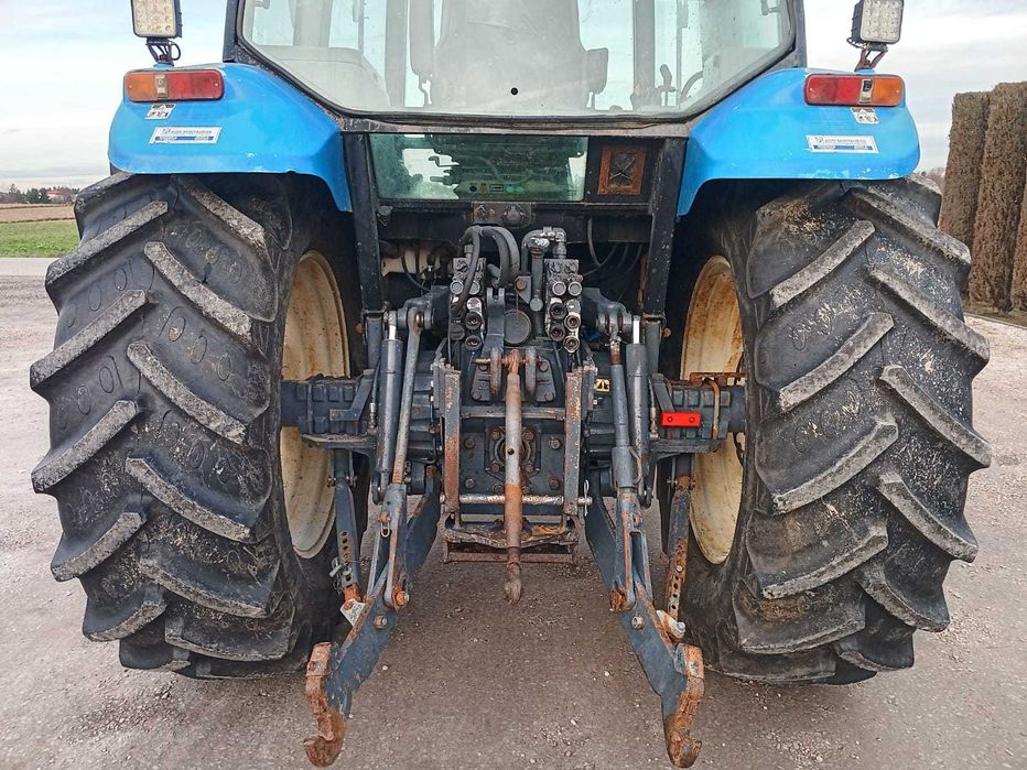 New Holland 8340 Przedni Tuz 1996 Rok Klimatyzacja Ford New Holland