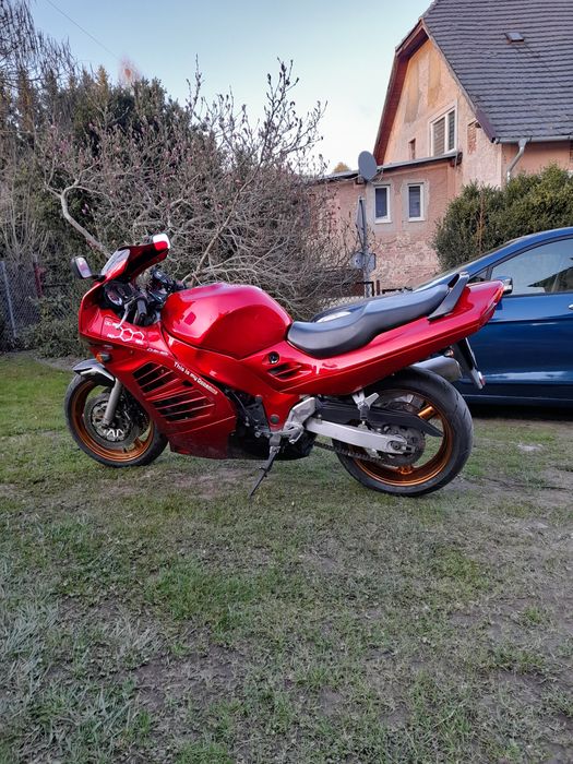 Suzuk RF900R 1996rok zadbany doinwestowany