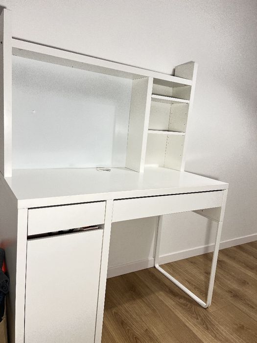 Biurko Micke  IKEA z nadstawką Białe 105x50 cm