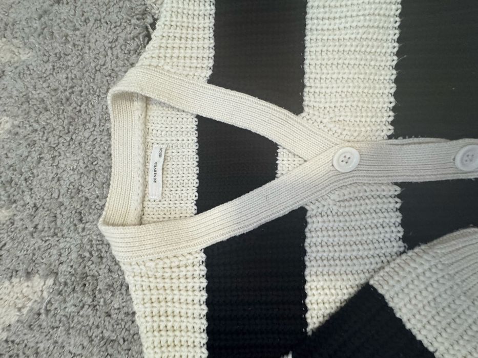 Reserved sweter kardigan 122