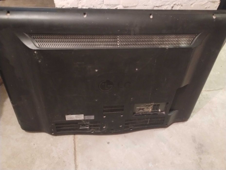 TV "LG" uszkodzona matryca