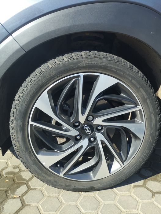 Диски і два комплекти резини 245/45/19