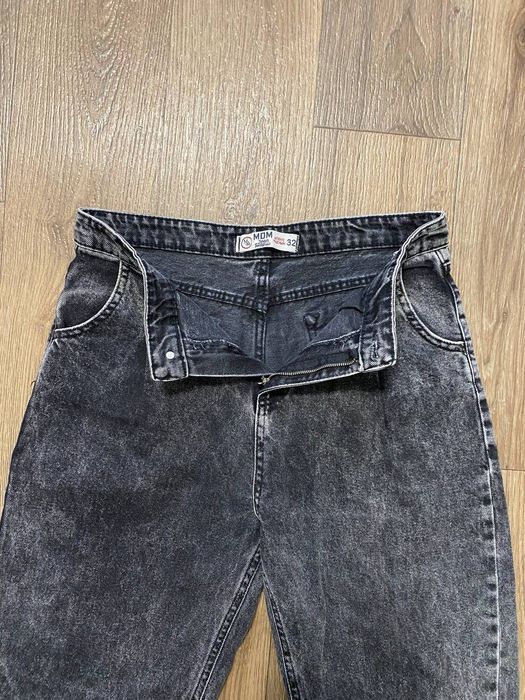 Продам джинси МОМ 32р
