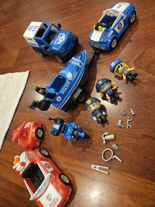 Pinypon policias e bombeiro