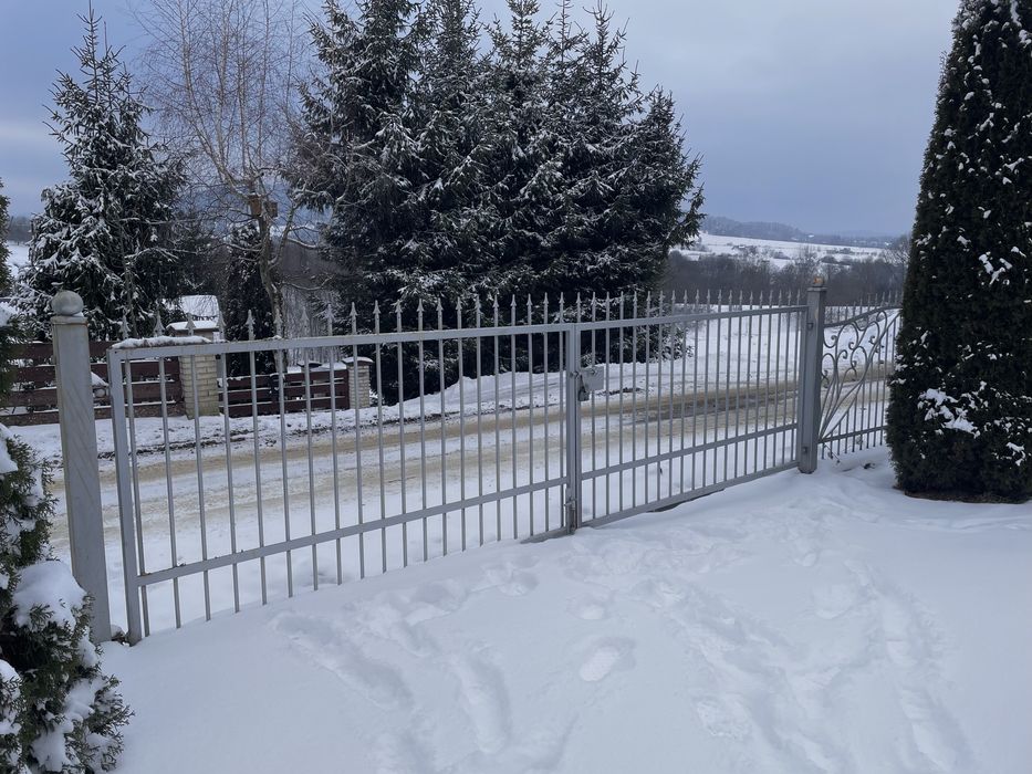 Ogrodzenie kute (przesła,bramka, brama przesuwna, brama dwuskrzydlowa)
