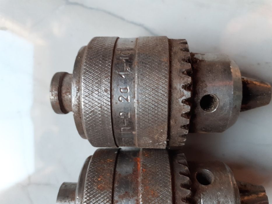 Патрон для дрели.