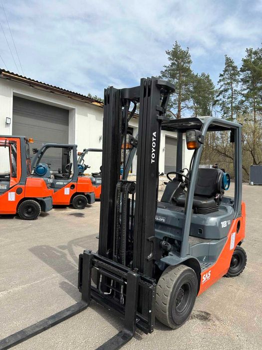 Газовий навантажувач TOYOTA 02-8FG18, (погрузчик Тойота)